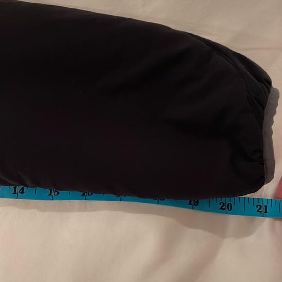 Patagonia Women's Black insulated Nano-Air hoodie size small - Picture 16 of 16